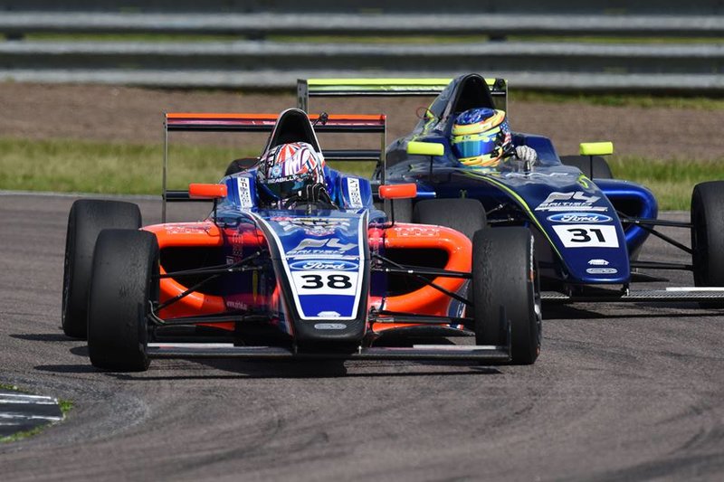 Jamie Caroline, Logan Sargeant – Carlin – Rockingham – British F4 2017