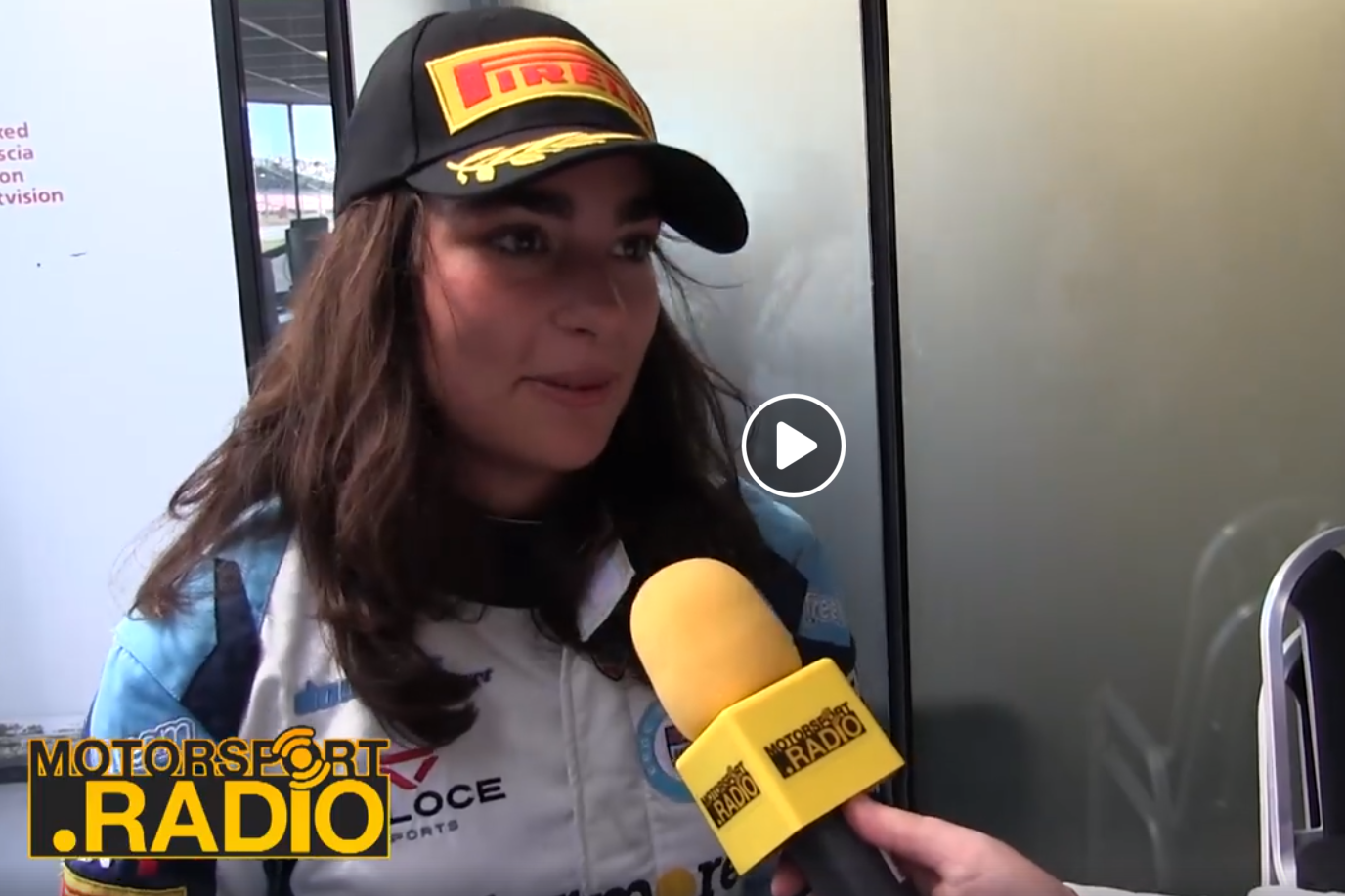 Jamie Chadwick makes British F3 history by winning a race