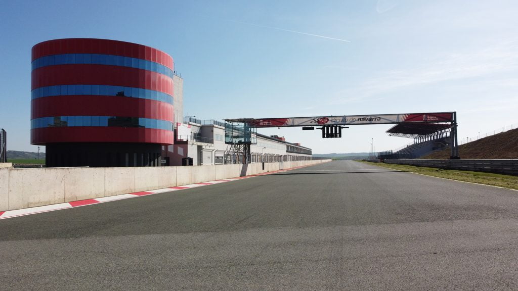 Looking down the start straight at Navarra