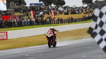 54867_jdr_r01_action_slide_big