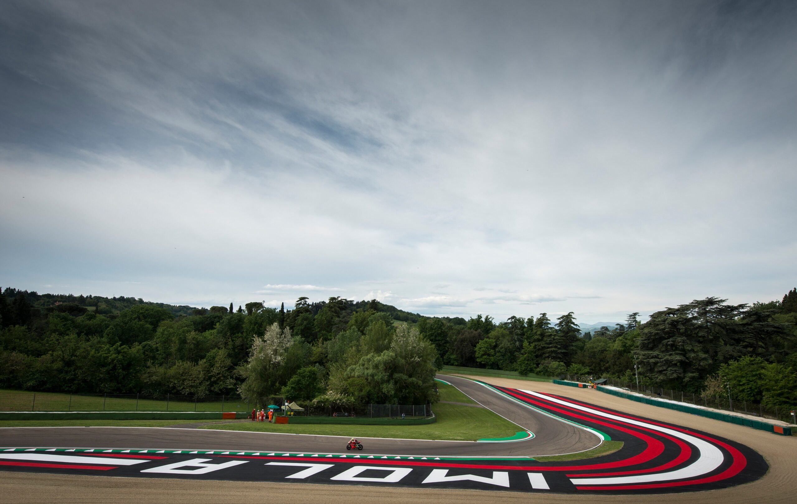Imola WorldSBK 2019 far shot
